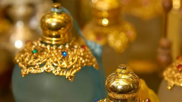 Perfumy orientalne — idealne rozwiązanie nie tylko dla Pań…