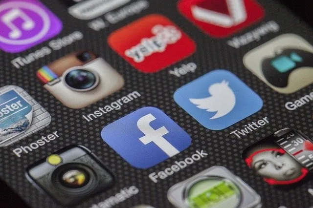 Jaki smartfon 5G do 2000 zł wybrać? Nasz TOP 3
