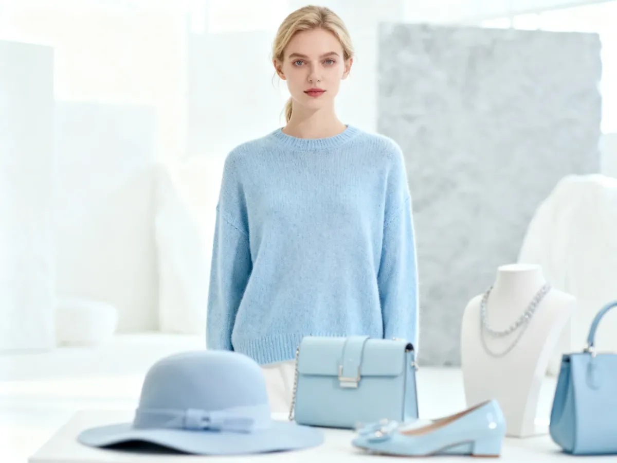 Kolor baby blue – jak go łączyć i z czym zestawiać?