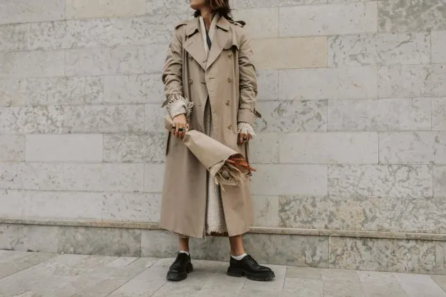 Subtelny beżowy total look